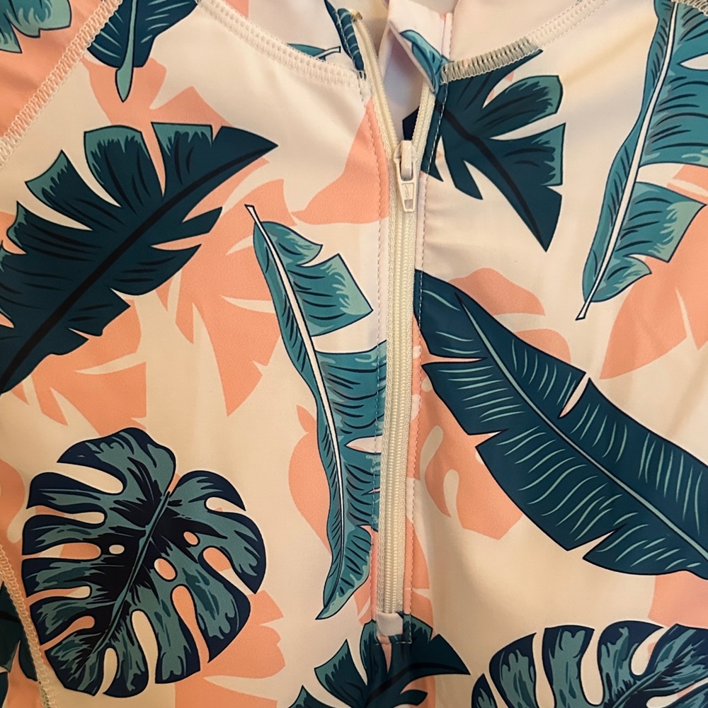 Leaf Pattern Women's RashGaurd Swim Top - Picture 3 of 5
